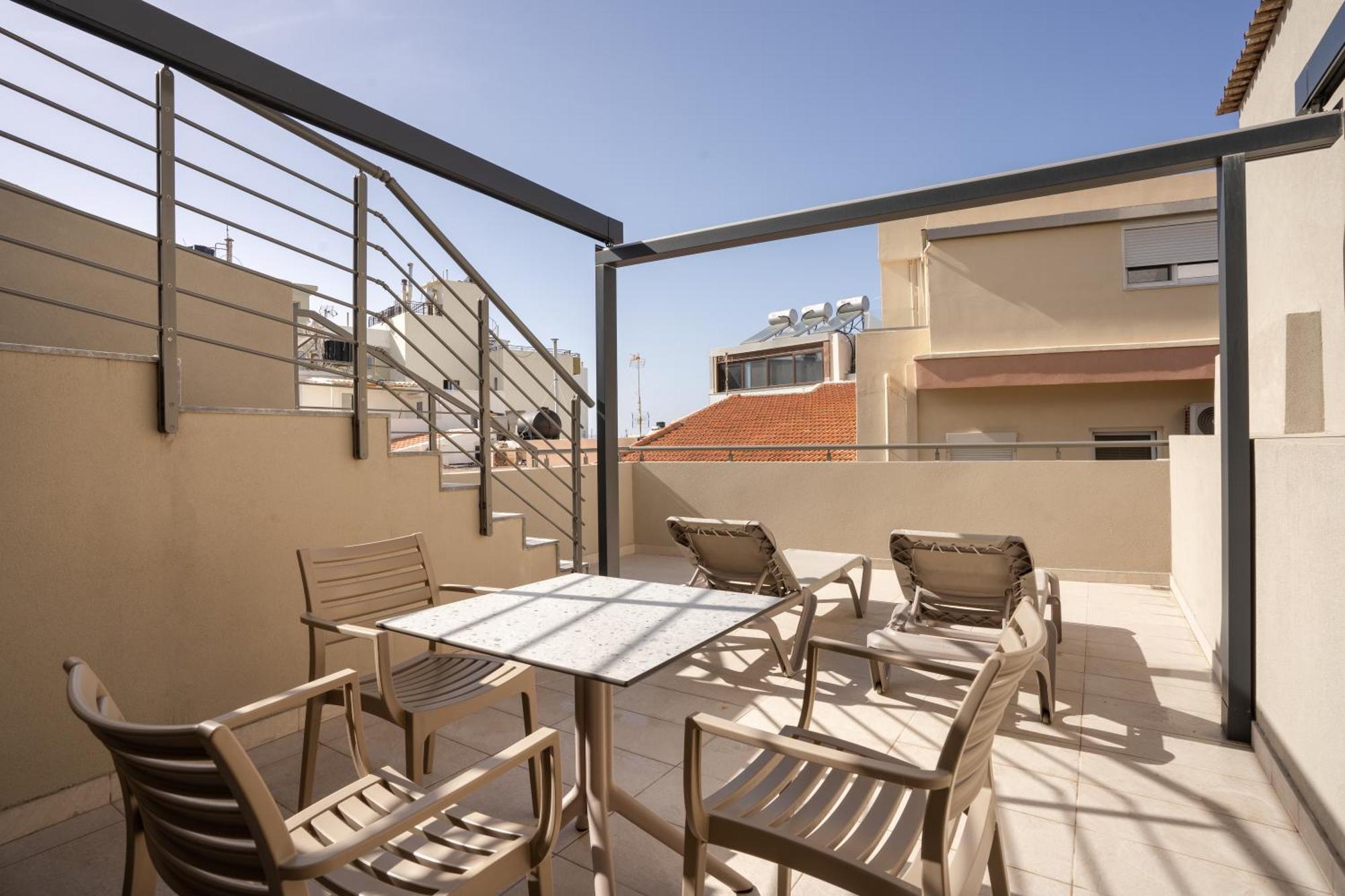 Centro Apartments Heraklion  Bagian luar foto