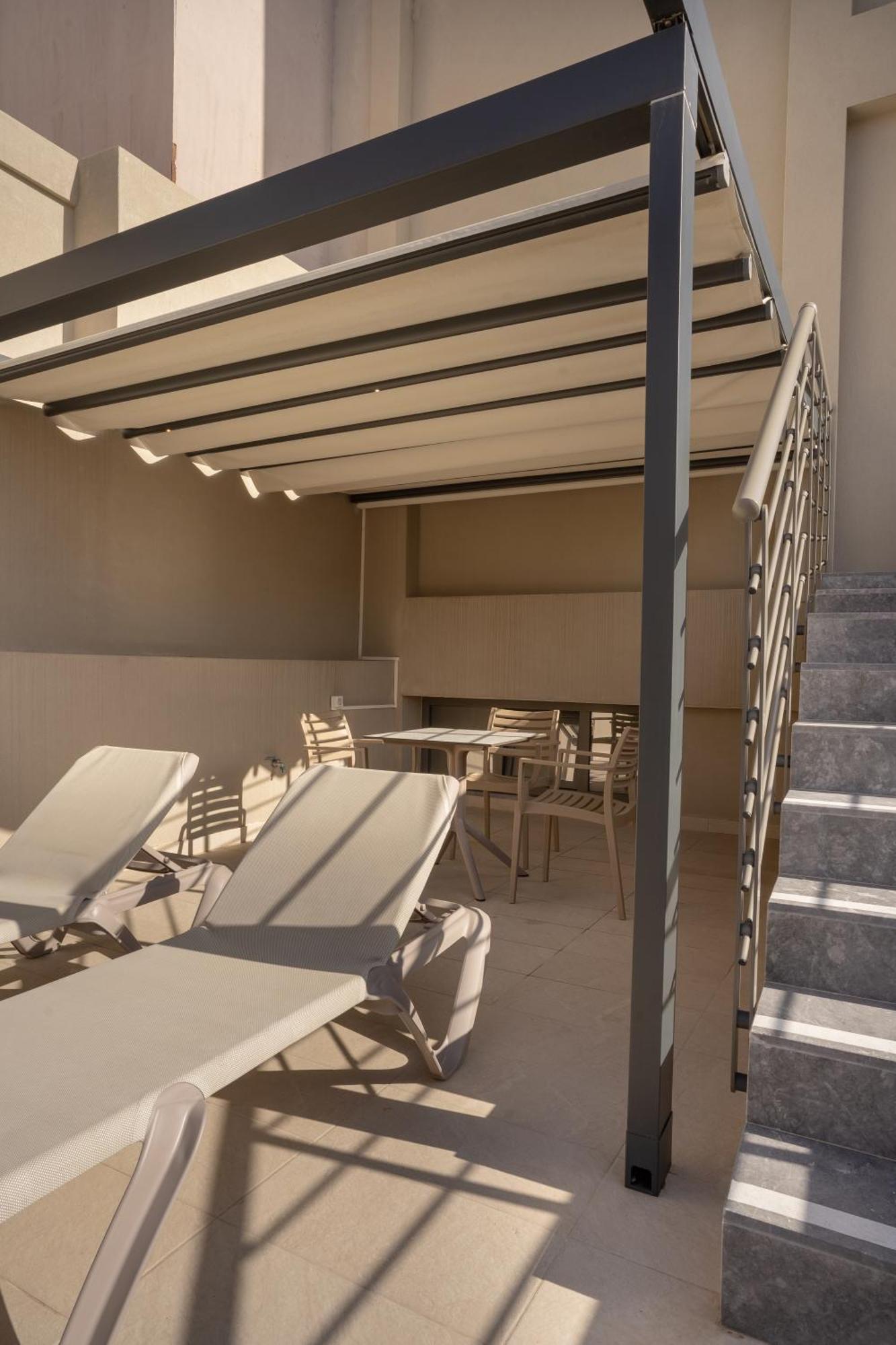 Centro Apartments Heraklion  Bagian luar foto